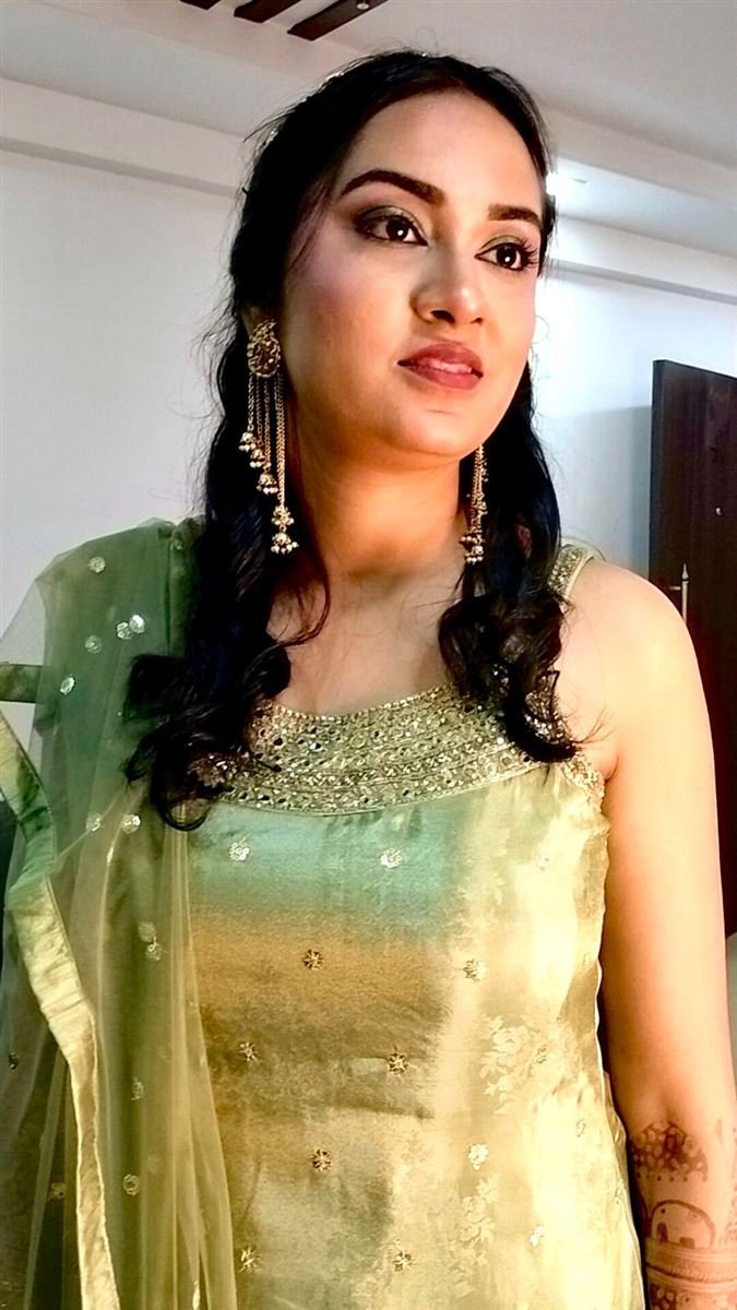 Mehendi look on Instagram — Maheshwari Makeovers