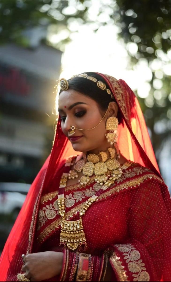 North Indian bridal makeup, red lehenga — Navi Mumbai